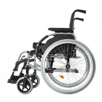 Кресла-коляска с ручным приводом Invacare Action 2 NG в Краснодаре