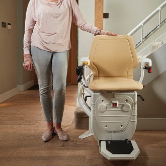 Подъёмник кресельный лестничный Bespoke Stairlifts Infinity V9 в Краснодаре